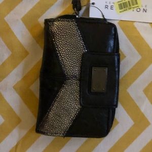 Kenneth Cole Reaction Tech Wallet